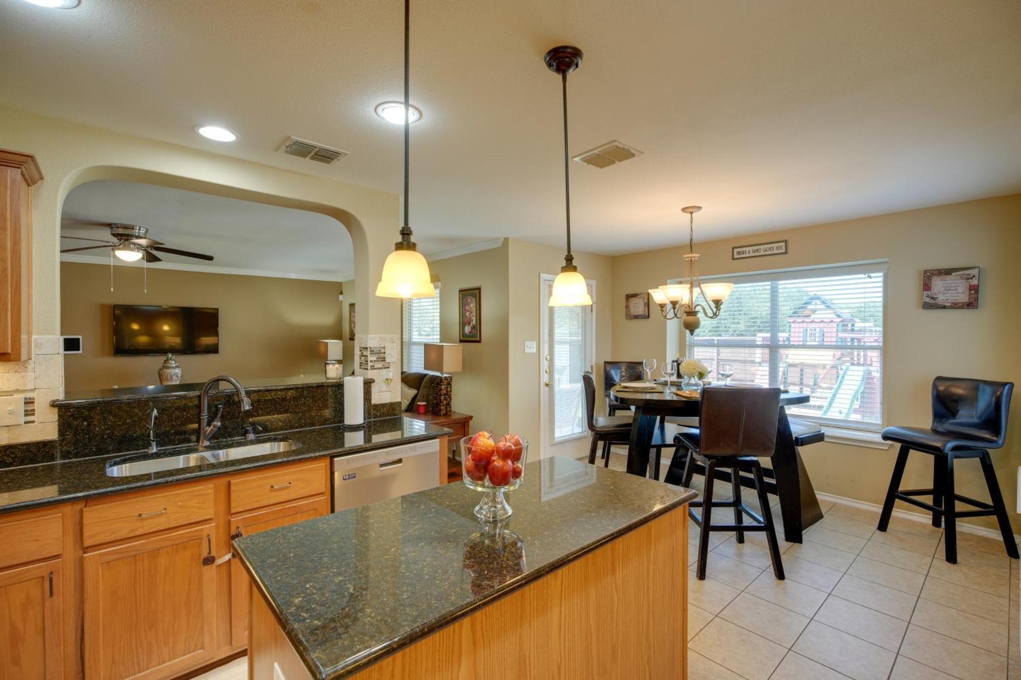 Hébergement de vacances With Pool Access Near Lackland Afb *